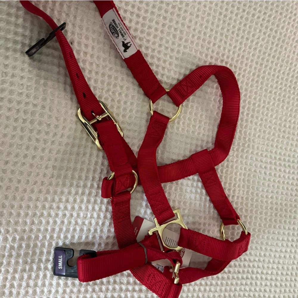 Weaver Leather Adjustable Nylon Basic Horse Halter (Red) Size Sm  (500-800lbs)